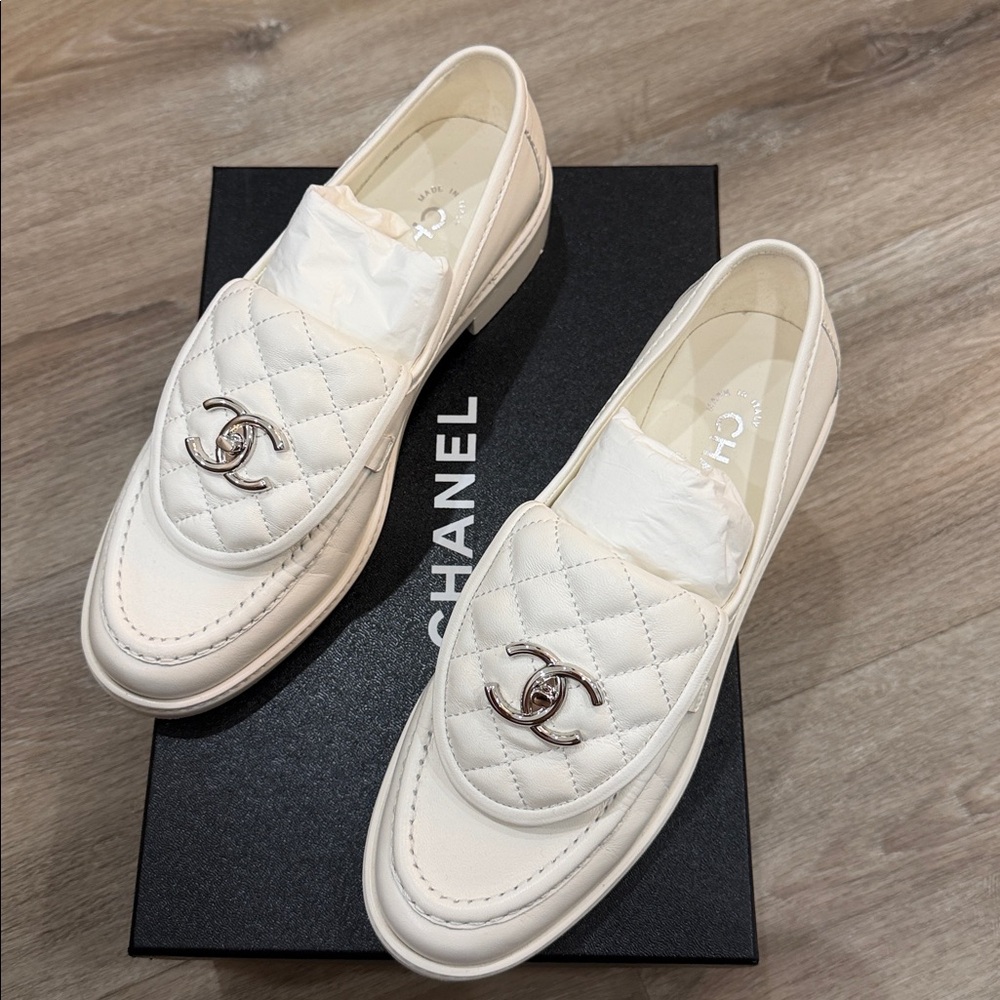 Chanel loafer